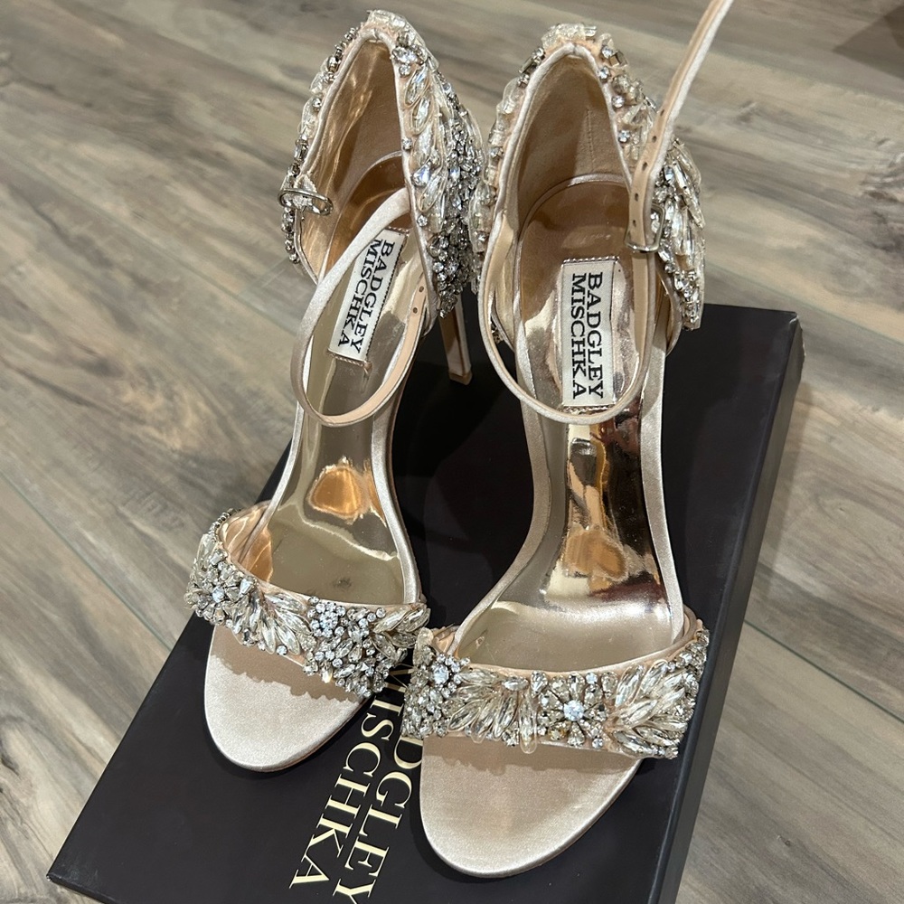 Badgley Mishka tampa nude heels